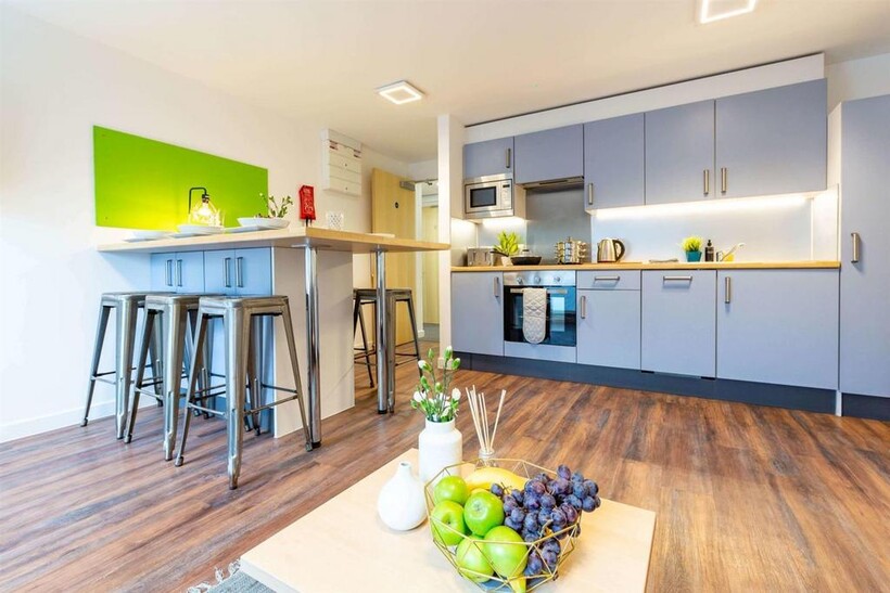 54 Hollingdean Road, Brighton BN2 1 bed in a flat share to rent - £1,018 pcm (£235 pw)