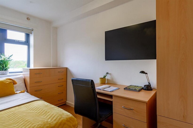 Lower Road, London SE16 1 bed in a flat share to rent - £1,036 pcm (£239 pw)