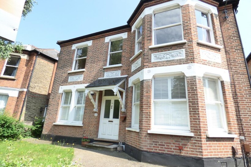 Cambridge Road, Bromley BR1 2 bed flat to rent - £1,575 pcm (£363 pw)