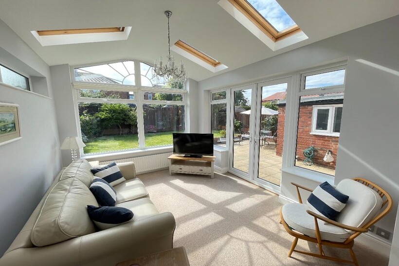 The Broadway, Tynemouth  *  HOLIDAY... 3 bed semi-detached house to rent - £4,867 pcm (£1,123 pw)