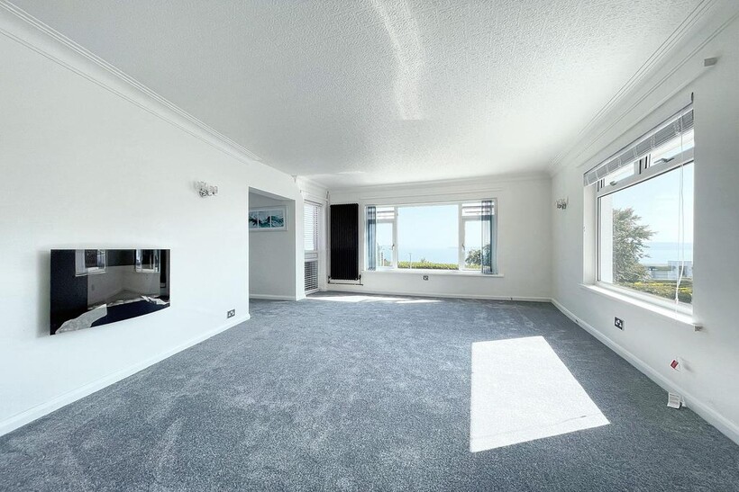 Thatcher Avenue, Torquay, TQ1 4 bed detached bungalow to rent - £2,250 pcm (£519 pw)