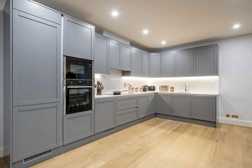 Woods Mews, London W1K 2 bed flat to rent - £8,450 pcm (£1,950 pw)