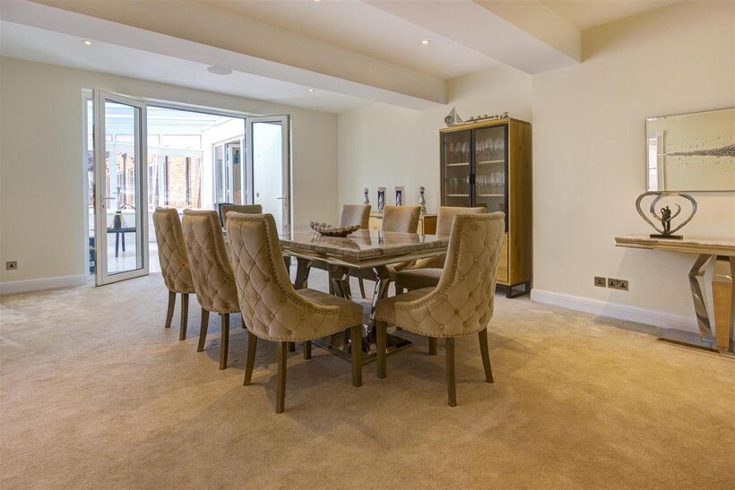 THE BISHOPS AVENUE, KENWOOD N2 9 bed detached house to rent - £33,999 pcm (£7,846 pw)