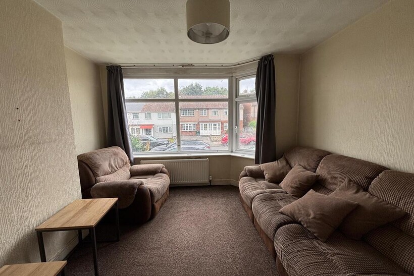 Wyken Croft, Coventry CV2 3 bed terraced house to rent - £1,095 pcm (£253 pw)