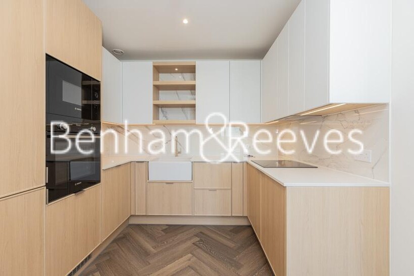 Henshaw Parade The Hyde NW9 2 bed apartment to rent - £2,350 pcm (£542 pw)