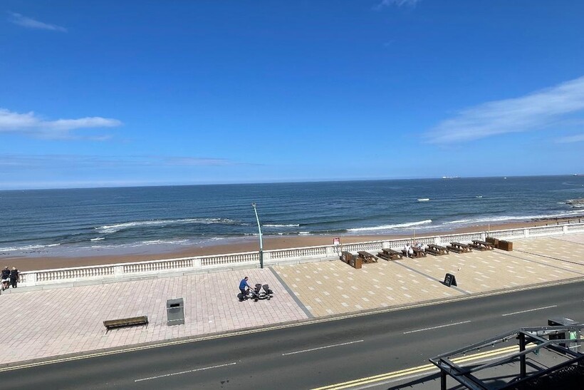 Seaviews Apartment, Promenade... 2 bed apartment to rent - £4,106 pcm (£948 pw)