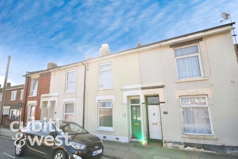 AVAILABLE WITH NO DEPOSIT Hampshire... 2 bed terraced house to rent - £1,275 pcm (£294 pw)