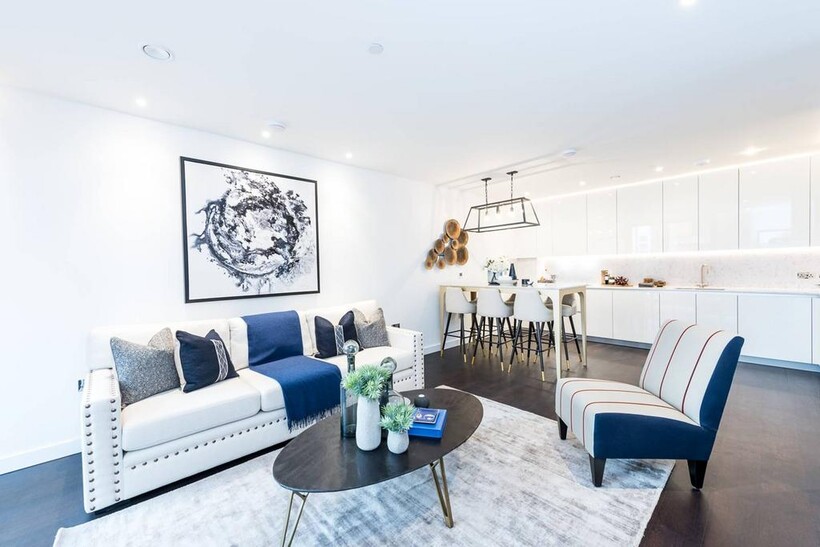 The Residence, SW8, Nine Elms... 3 bed flat to rent - £7,800 pcm (£1,800 pw)