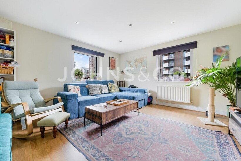 Wards Wharf Approach, London, E16 3 bed apartment to rent - £2,496 pcm (£576 pw)