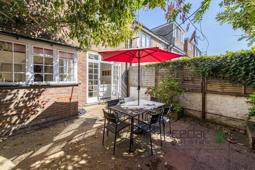Fairfax Place, South Hampstead NW6 3 bed terraced house to rent - £3,662 pcm (£845 pw)