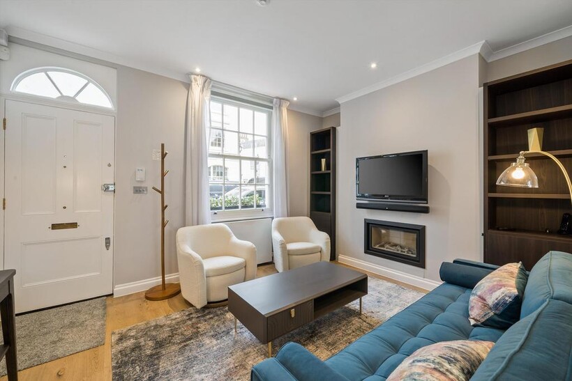 Bourne Street, Belgravia, London, SW1W 3 bed terraced house to rent - £8,927 pcm (£2,060 pw)