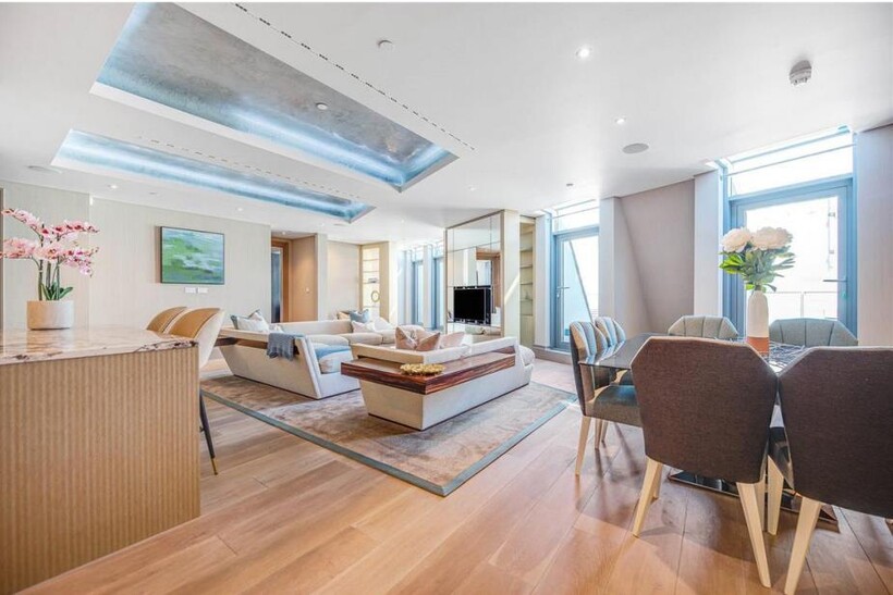 Verge Apartments, Dering Street... 2 bed flat to rent - £11,999 pcm (£2,769 pw)