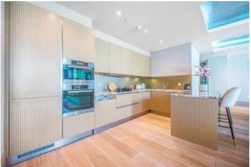 Verge Apartments, Dering Street... 2 bed flat to rent - £11,999 pcm (£2,769 pw)