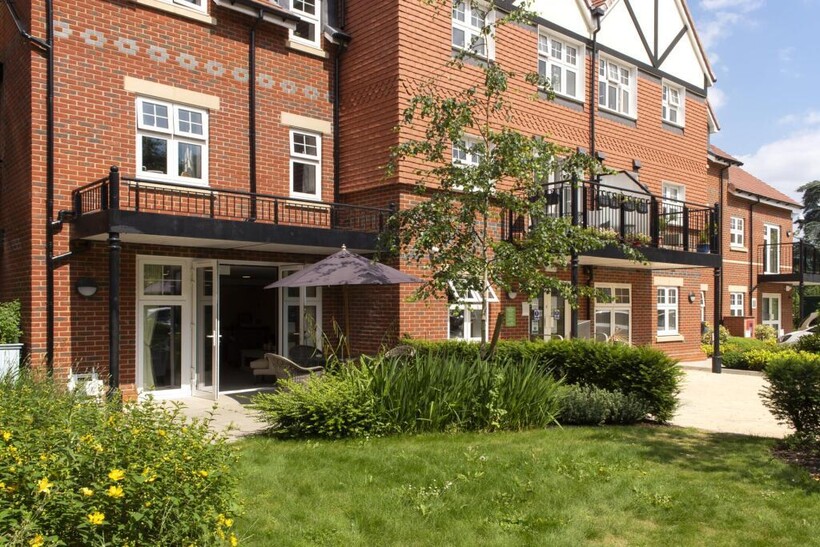 Marple Lane, Chalfont St Peter SL9 1 bed apartment to rent - £4,735 pcm (£1,093 pw)