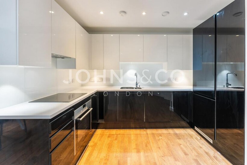 Discovery Tower, Canning Town... 1 bed apartment to rent - £1,998 pcm (£461 pw)