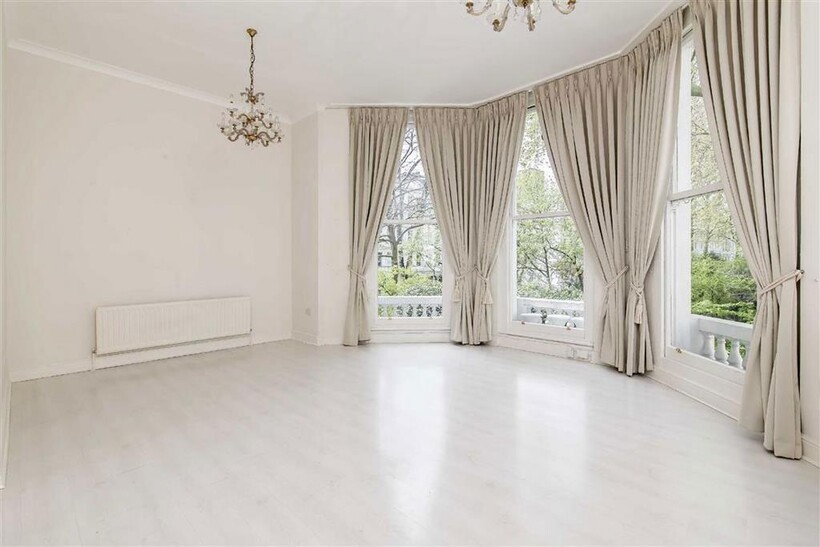 Cornwall Gardens, London SW7 1 bed flat to rent - £3,228 pcm (£745 pw)