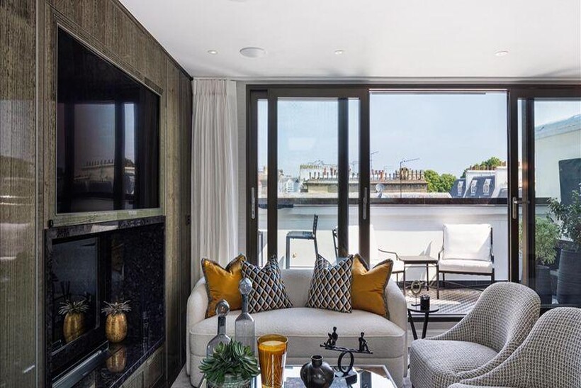 Prince Of Wales Terrace, London W8 3 bed apartment to rent - £20,085 pcm (£4,635 pw)