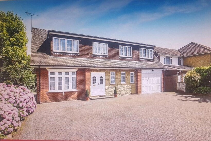 Field End, High Barnet EN5 5 bed detached house to rent - £4,200 pcm (£969 pw)