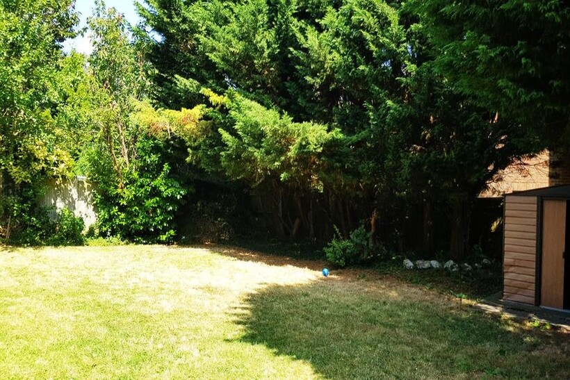 Field End, High Barnet EN5 5 bed detached house to rent - £4,200 pcm (£969 pw)