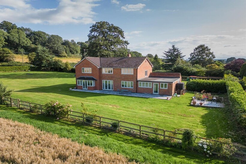 Oaklands Farm-3.jpg