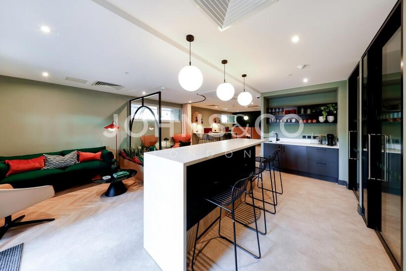 Kew Bridge Rise, Kew Bridge, London, TW8 1 bed apartment to rent - £1,998 pcm (£461 pw)