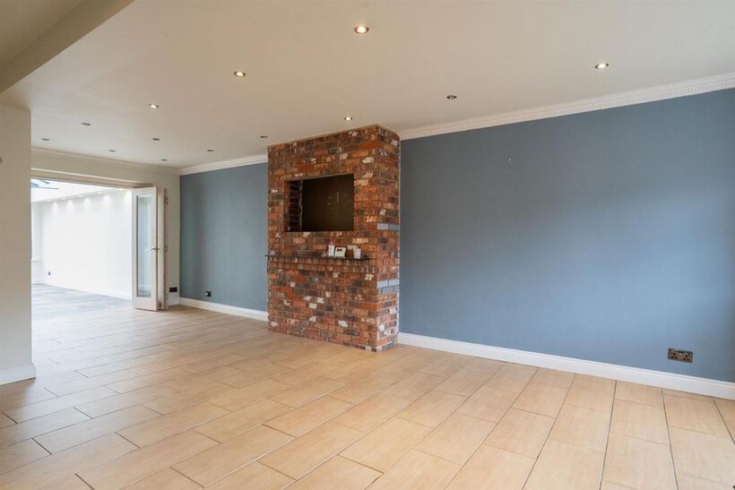 Majors Green, Solihull B90 4 bed semi-detached house to rent - £2,095 pcm (£483 pw)