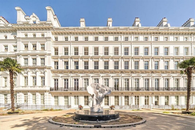 Lancaster Gate, London W2 4 bed flat to rent - £19,998 pcm (£4,615 pw)