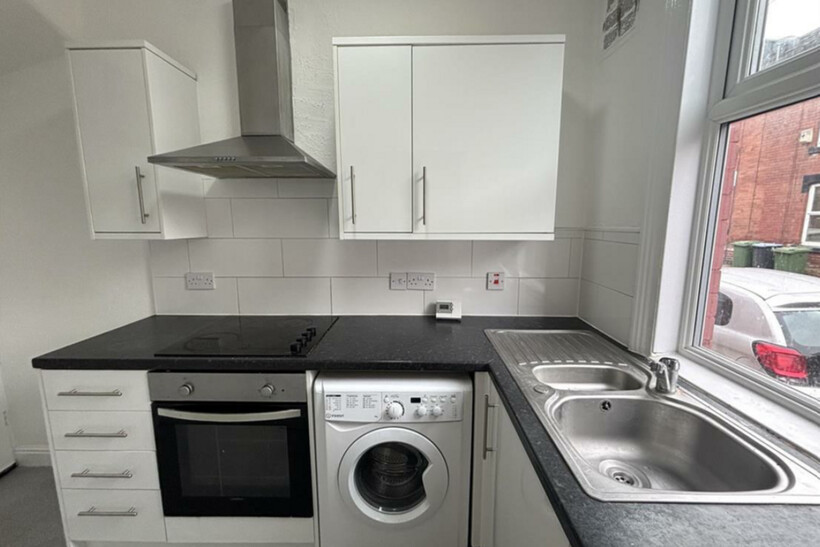 Leeds LS6 2 bed terraced house to rent - £1,130 pcm (£261 pw)