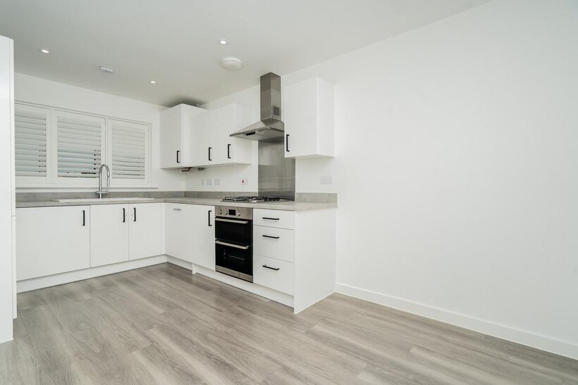 Barrosa Way, Milton Keynes, MK8 4 bed terraced house to rent - £2,195 pcm (£507 pw)