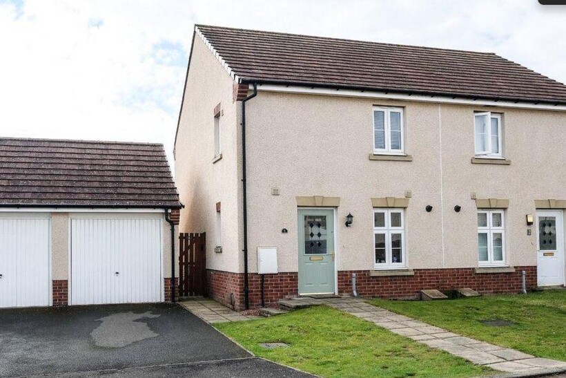Burnbrae Pend, Bonnyrigg EH19 3 bed semi-detached house to rent - £1,645 pcm (£380 pw)