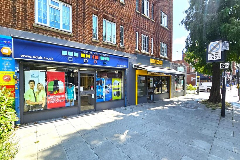 Norwood Road, Norwood, London, SE27 Property to rent - £1,208 pcm (£279 pw)