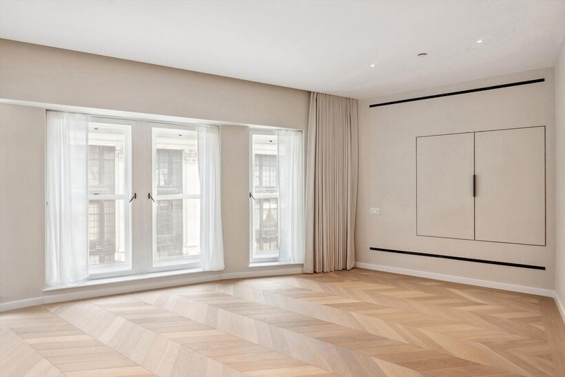 Basil Street, London, SW3 4 bed flat to rent - £41,167 pcm (£9,500 pw)