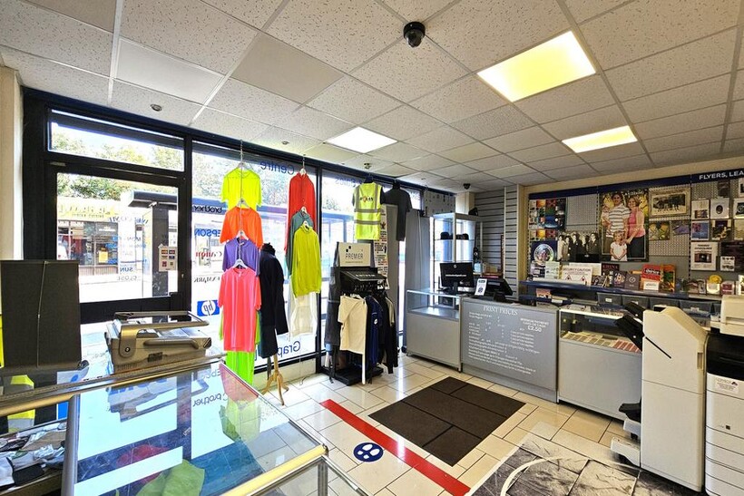 Streatleigh Parade, Streatham High... Property to rent - £1,333 pcm (£308 pw)