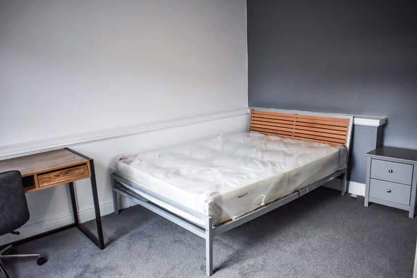 57 Richmond - bedroom11.png