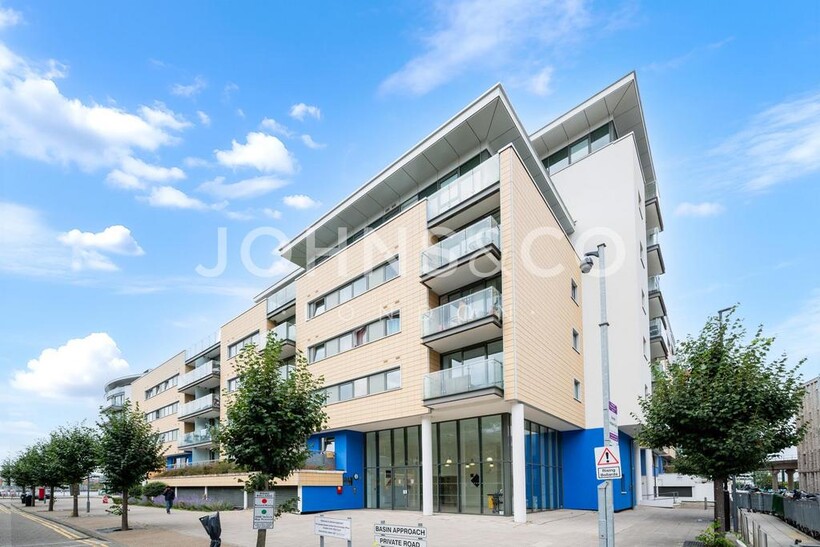 Drift Court, Basin Approach, E16 2 bed apartment to rent - £2,197 pcm (£507 pw)