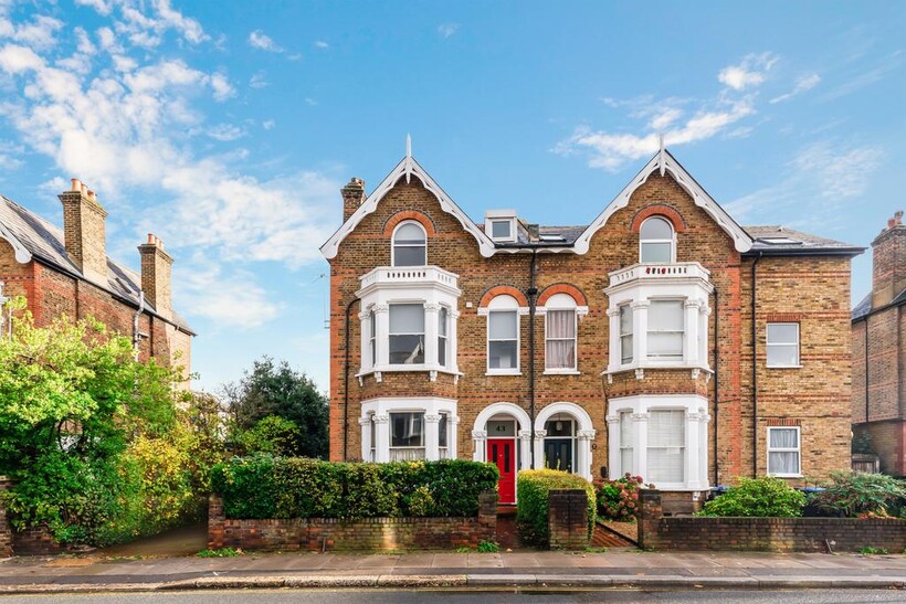 Listing 452142 0040 eaee466a