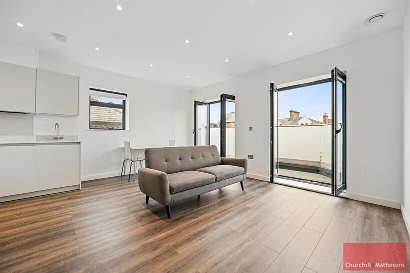 Craven Park Road, Harlesden NW10 8SH 1 bed flat to rent - £1,647 pcm (£380 pw)