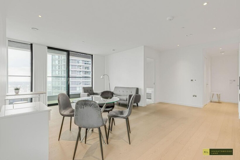 1 Wards Place, London E14 2 bed apartment to rent - £4,600 pcm (£1,062 pw)