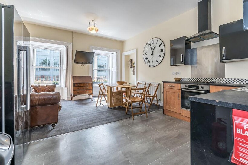 0290L Morrison Street, Edinburgh, EH3... 5 bed flat to rent - £2,995 pcm (£691 pw)