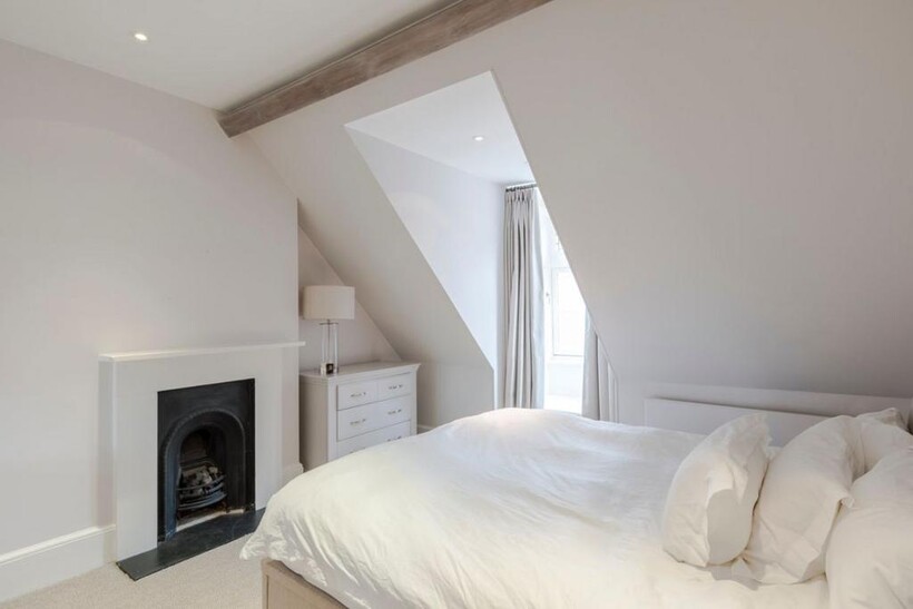 Mount Street, London W1K 1 bed flat to rent - £4,849 pcm (£1,119 pw)