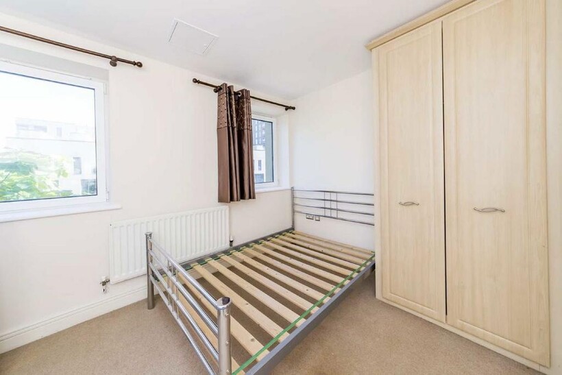 Wards Wharf Approach, London E16 2 bed flat to rent - £2,448 pcm (£565 pw)