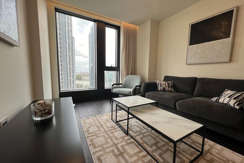 Damac Tower, Nine Elms, Vauxhall... 1 bed apartment to rent - £3,550 pcm (£819 pw)
