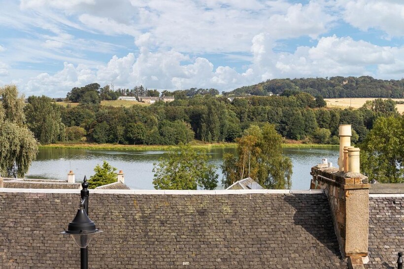 High Street, Linlithgow, EH49 3 bed apartment to rent - £1,590 pcm (£367 pw)