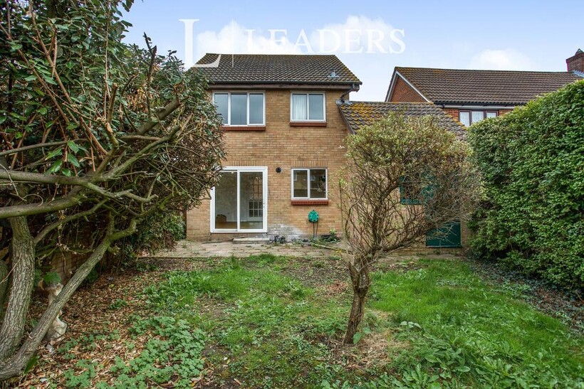 Brookside Way, West End, Southampton... 3 bed detached house to rent - £1,425 pcm (£329 pw)