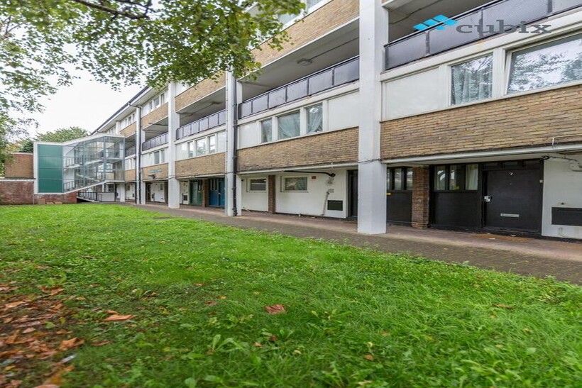 Rolls Road, London SE1 4 bed flat to rent - £2,396 pcm (£553 pw)