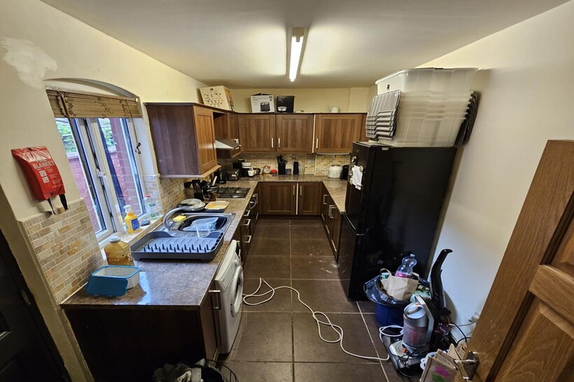 Ribble Road, Coventry CV3 5 bed terraced house to rent - £2,800 pcm (£646 pw)