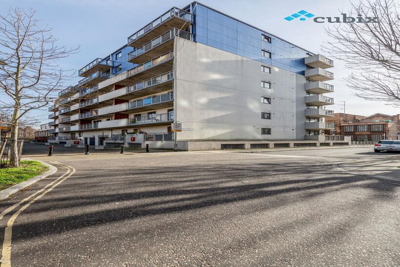 Townsend Street, London SE17 2 bed flat to rent - £2,396 pcm (£553 pw)