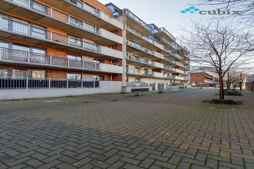 Townsend Street, London SE17 2 bed flat to rent - £2,396 pcm (£553 pw)