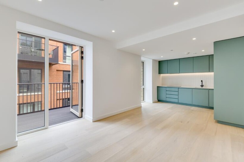 Parkview Avenue, Ashbee House, Brent... 2 bed apartment to rent - £2,496 pcm (£576 pw)