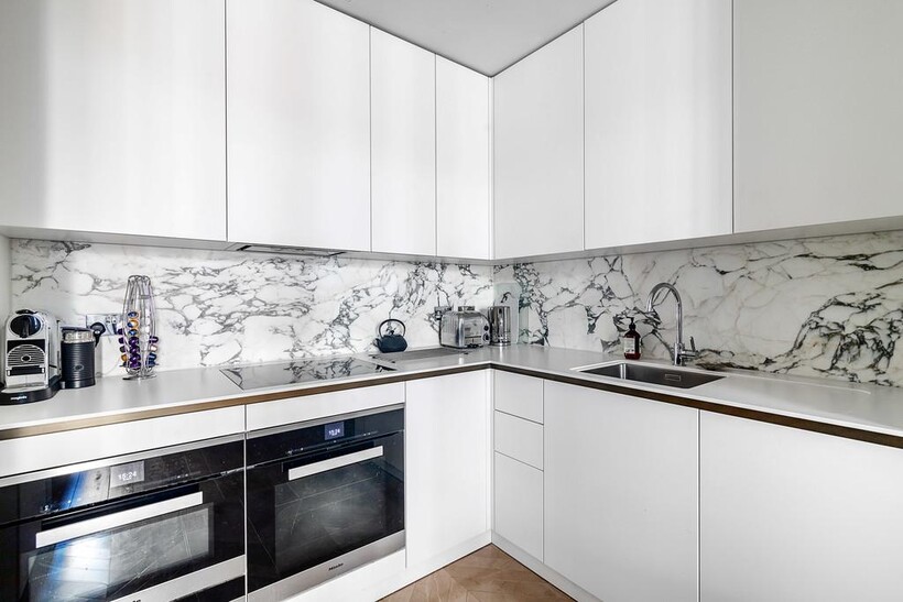 101 Floral Court 04